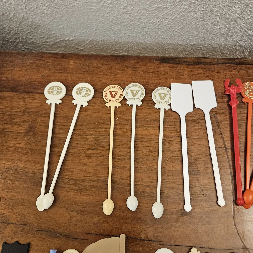 Lot of‎ 29 Vintage Plastic Swizzle Sticks Drink Stirrers Cocktail Advertising